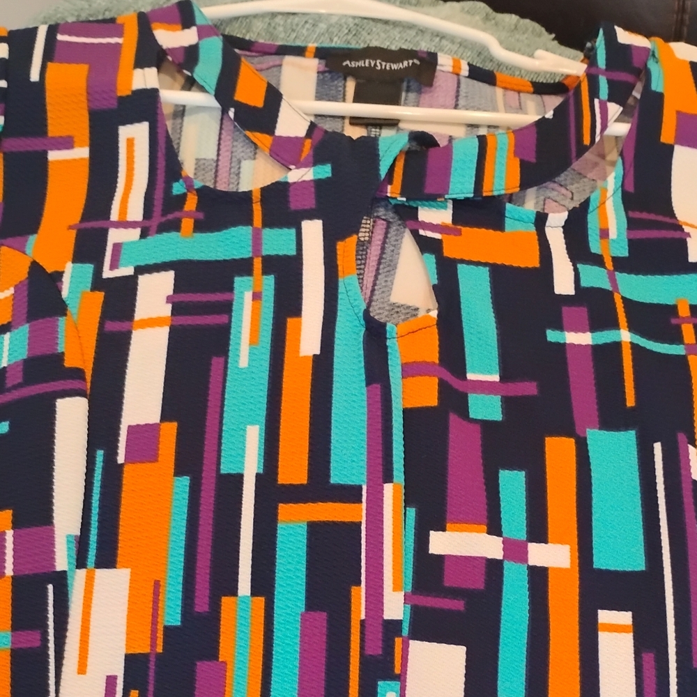 Ashley Stewart mosaic design tunic lightweight textured shirt.
